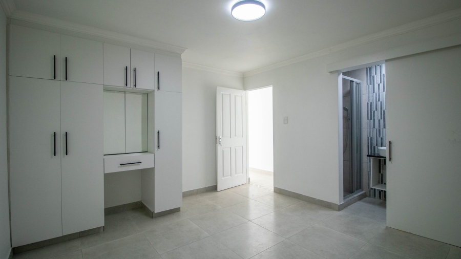 3 Bedroom Property for Sale in Fraaiuitsig Western Cape